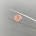 Lade Bild in die Galerieansicht, IGI Certified Radiant Cut 2.51 Ct Fancy Pink Lab Diamond VS1 VG Clarity - LGG Jewelry