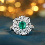 Lade Bild in die Galerieansicht, Luxury Cluster 0.73 Ct Cushion Lab Emerald Half Pave Engagement Ring - LGG Jewelry