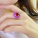 Lade Bild in die Galerieansicht, Luxury Floral Cluster 3.5 Ct Cushion Lab Ruby Engagement Ring - LGG Jewelry