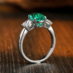 Lade Bild in die Galerieansicht, Oval Cut Lab Emerald Three-Stone Engagement Ring - LGG Jewelry