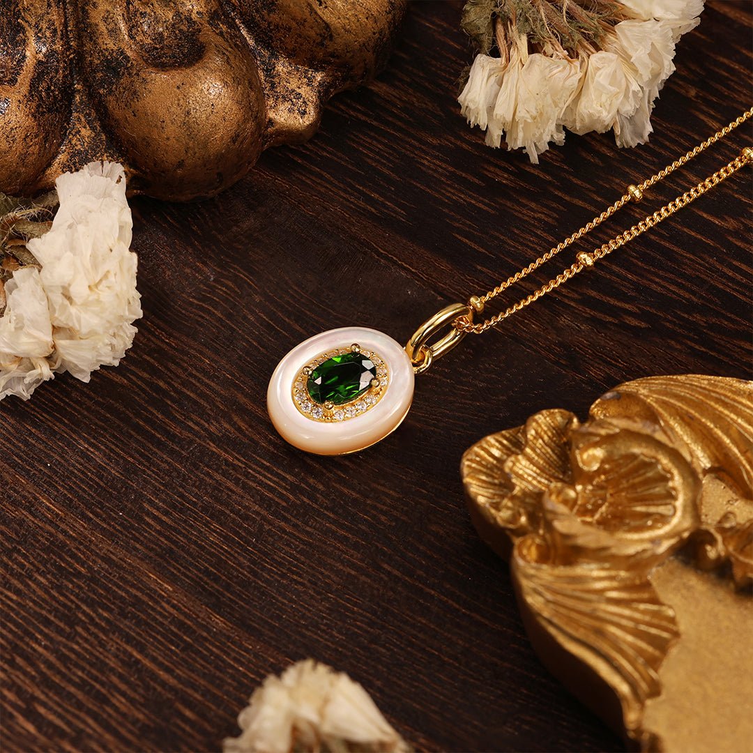 Oval Diopside & Nacre Pendant Necklace - LGG Jewelry