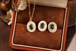 Lade Bild in die Galerieansicht, Oval Diopside &amp; Nacre Pendant Necklace - LGG Jewelry