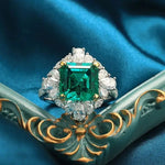 Lade Bild in die Galerieansicht, Pear Cluster 4 Ct Asscher Cut Lab Emerald Golden Four Prongs Engagement Ring - LGG Jewelry