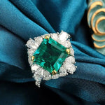 Lade Bild in die Galerieansicht, Pear Cluster 4 Ct Asscher Cut Lab Emerald Golden Four Prongs Engagement Ring - LGG Jewelry