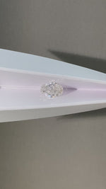 Charger et lire la vidéo dans la visionneuse de galerie, Diamant de laboratoire rose intense de 1,05 ct à taille ovale certifié IGI, pureté VS1 
