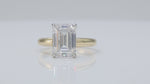 Charger et lire la vidéo dans la visionneuse de galerie, 4.56CT Emerald Cut Solitaire Engagement Ring