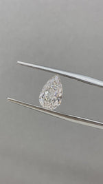 Load and play video in Gallery viewer, Pear Cut Lab Diamond 1.733CT G VS
