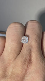 Charger et lire la vidéo dans la visionneuse de galerie, Diamant de laboratoire rose intense de 1,05 ct à taille ovale certifié IGI, pureté VS1 
