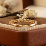 Load image into Gallery viewer, 半圈祖母绿排戒 - LGG Jewelry