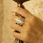 Lade Bild in die Galerieansicht, Sparkling Trio 2 Ct Oval Cut Lab Diamond Bridal Ring Set - 3pcs - LGG Jewelry
