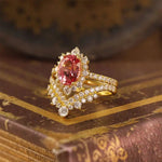Lade Bild in die Galerieansicht, Sparkling Vintage Oval Cut Lab Padparascha Bridal Rings - 2pcs - LGG Jewelry