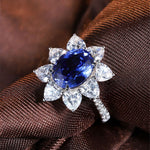 Lade Bild in die Galerieansicht, Sunny Heart Halo 4 Ct Lab Blue Sapphire Engagement Ring - LGG Jewelry