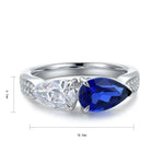 Lade Bild in die Galerieansicht, Toi Et Moi Pear Cut Lab Blue Sapphire &amp; Lab Diamond Engagement Ring - LGG Jewelry