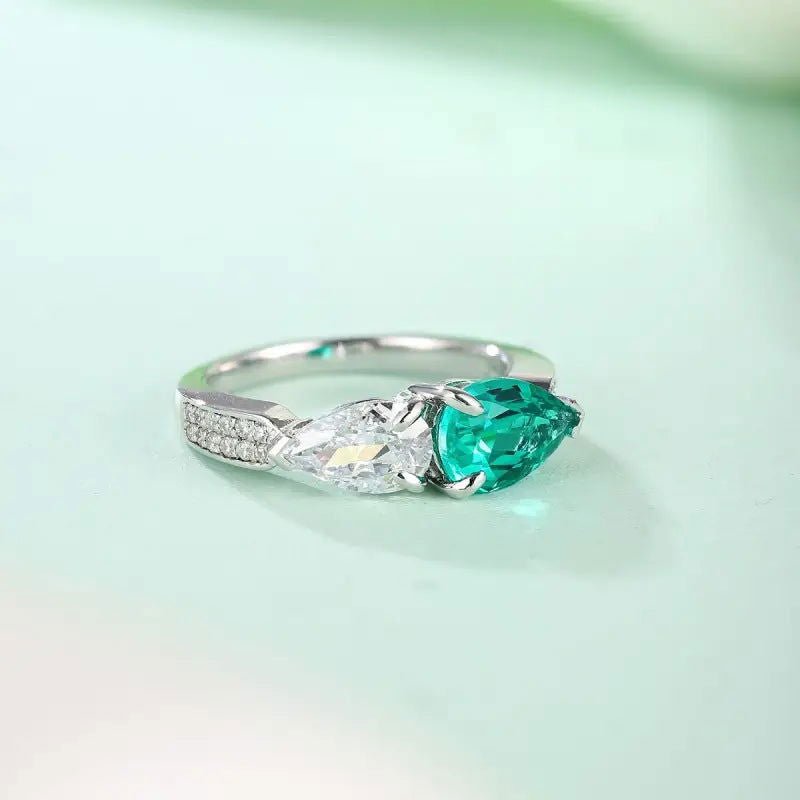Toi Et Moi Pear Cut Lab Emerald & Lab Diamond Engagement Ring - LGG Jewelry