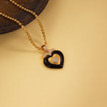 Lade Bild in die Galerieansicht, Triple Heart Black Agate Necklace - LGG Jewelry