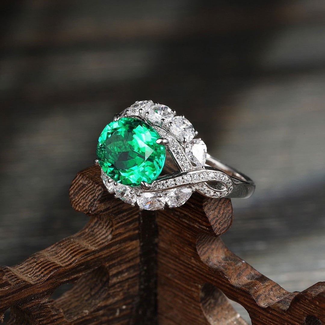 Twist Band 3.5 Ct Lab Emerald Engagement Ring - LGG Jewelry