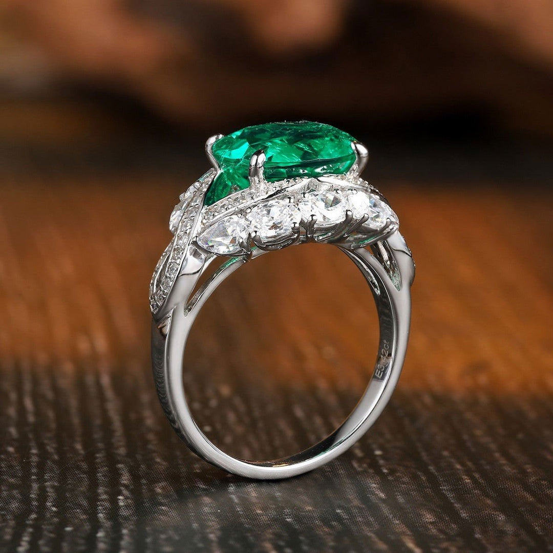 Twist Band 3.5 Ct Lab Emerald Engagement Ring - LGG Jewelry