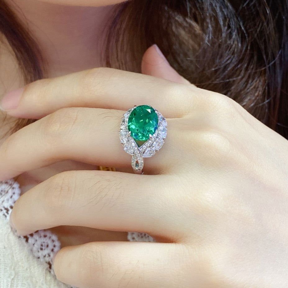 Twist Band 3.5 Ct Lab Emerald Engagement Ring - LGG Jewelry