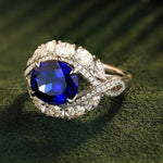 Lade Bild in die Galerieansicht, Twist Band 4.8 Ct Lab Blue Sapphire Engagement Ring - LGG Jewelry