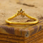 Lade Bild in die Galerieansicht, V-Shaped Graduating Marquise Cut &amp; Round Cut Lab Diamond Enhancement Ring - LGG Jewelry