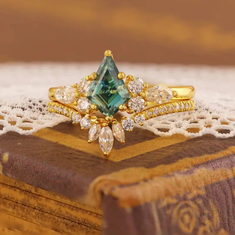 Vintage Cluster Kite Cut Green Moissanite Bridal Ring Set - 2pcs - LGG Jewelry