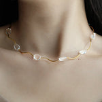 Lade Bild in die Galerieansicht, White Crystal Bead Wave Necklace - LGG Jewelry